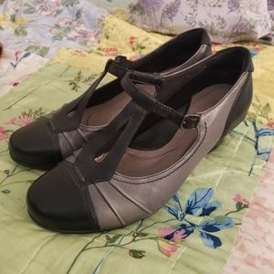 Earth Wanderlust 10W heels gray/black